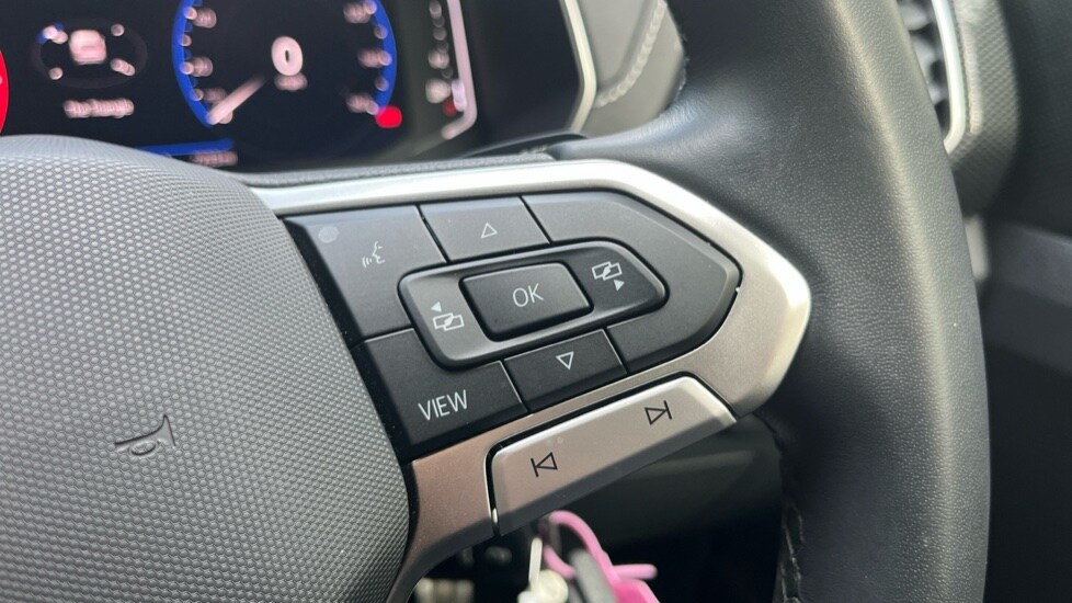 Used Volkswagen T-Cross 2024 for sale - 76112234: Photo 30