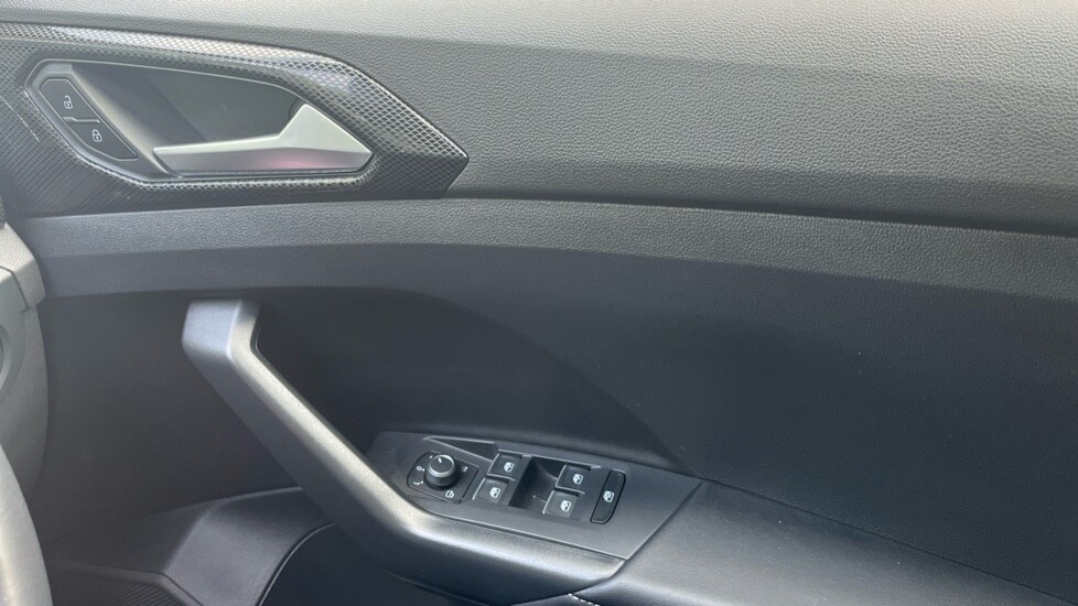 Used Volkswagen T-Cross 2024 for sale - 76112234: Photo 37