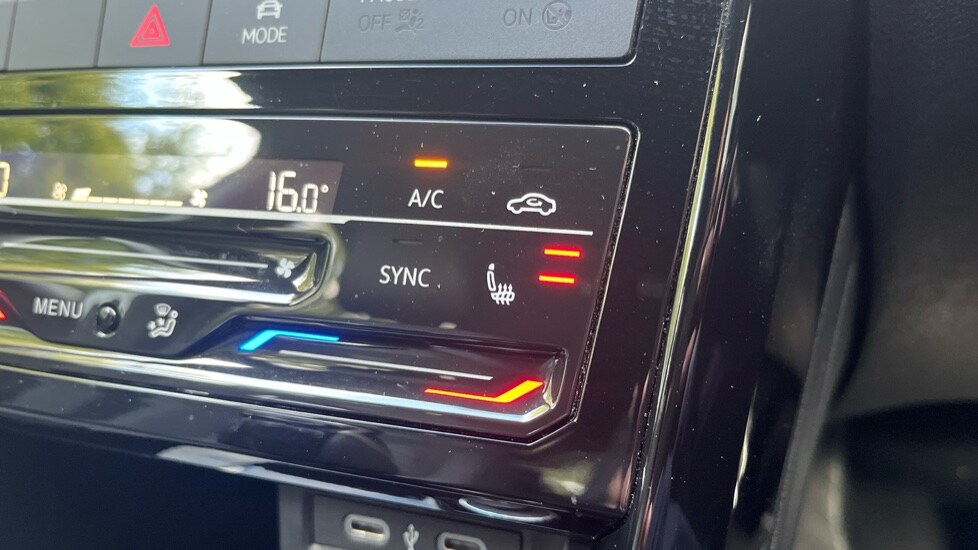 Used Volkswagen T-Cross 2024 for sale - 76112234: Photo 45