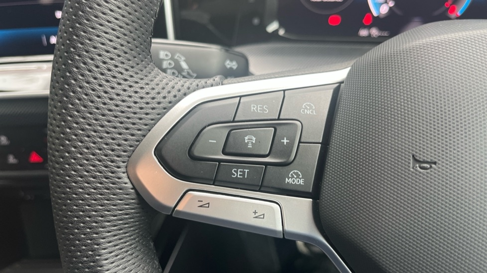 Used Volkswagen Golf 2025 for sale - 76873855: Photo 30