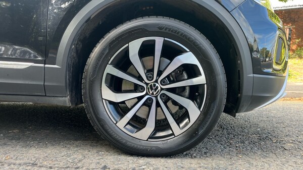 Used Volkswagen T-Roc 2022 for sale - 76112155: Photo 20