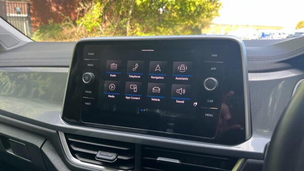 Used Volkswagen T-Roc 2022 for sale - 76112155: Photo 24