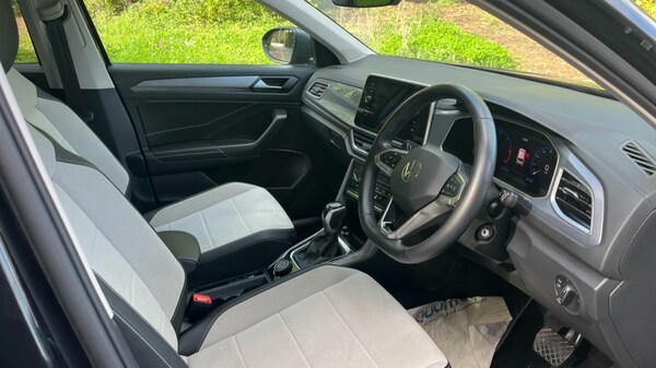 Used Volkswagen T-Roc 2022 for sale - 76112155: Photo 26