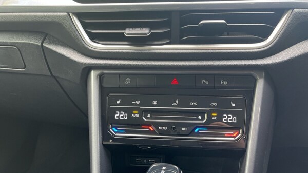 Used Volkswagen T-Roc 2022 for sale - 76112155: Photo 34