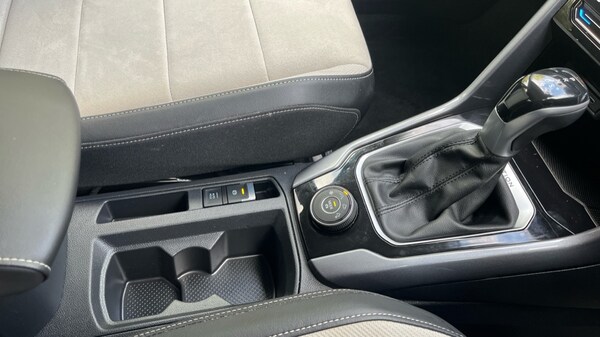 Used Volkswagen T-Roc 2022 for sale - 76112155: Photo 35