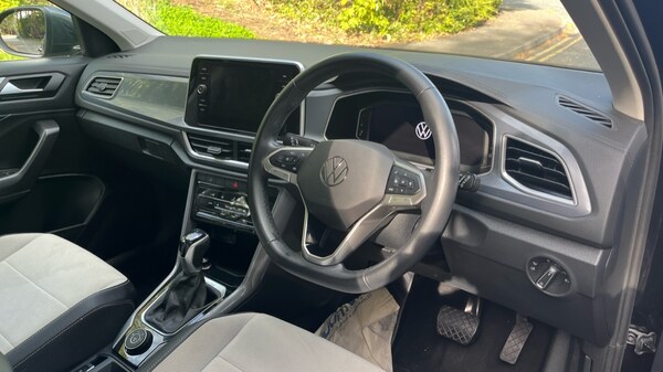 Used Volkswagen T-Roc 2022 for sale - 76112155: Photo 6