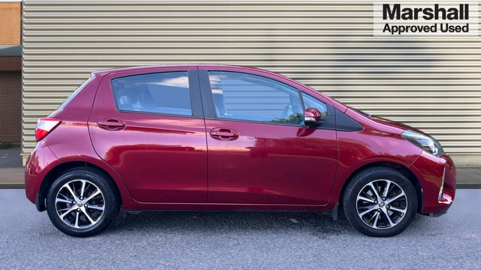Used Toyota Yaris 2018 for sale - 76079452: Photo 2