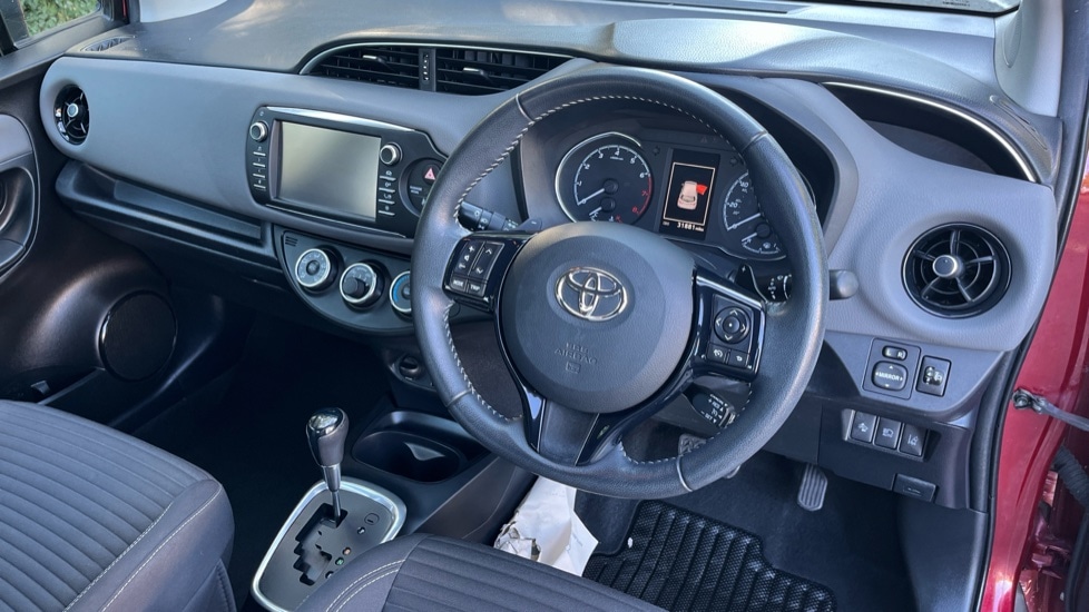 Used Toyota Yaris 2018 for sale - 76079452: Photo 9