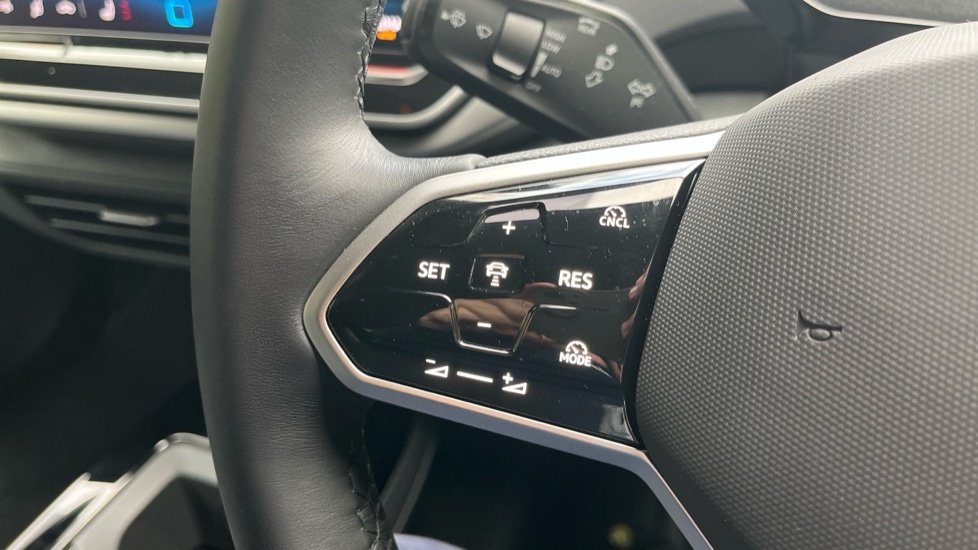 Used Volkswagen ID.4 2025 for sale - 76915066: Photo 31