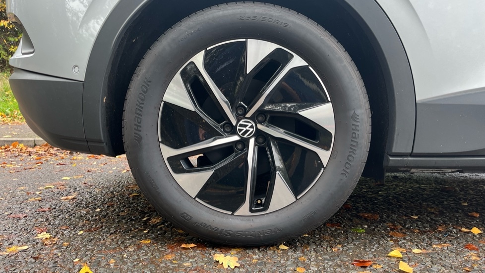 Used Volkswagen ID.4 2025 for sale - 76915066: Photo 5