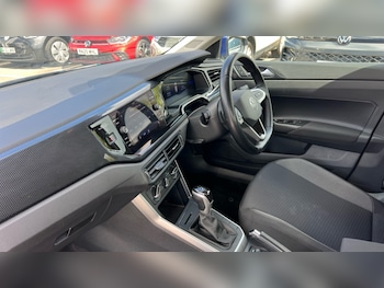 Used Volkswagen Polo 2023 for sale - 76146210: Photo 2