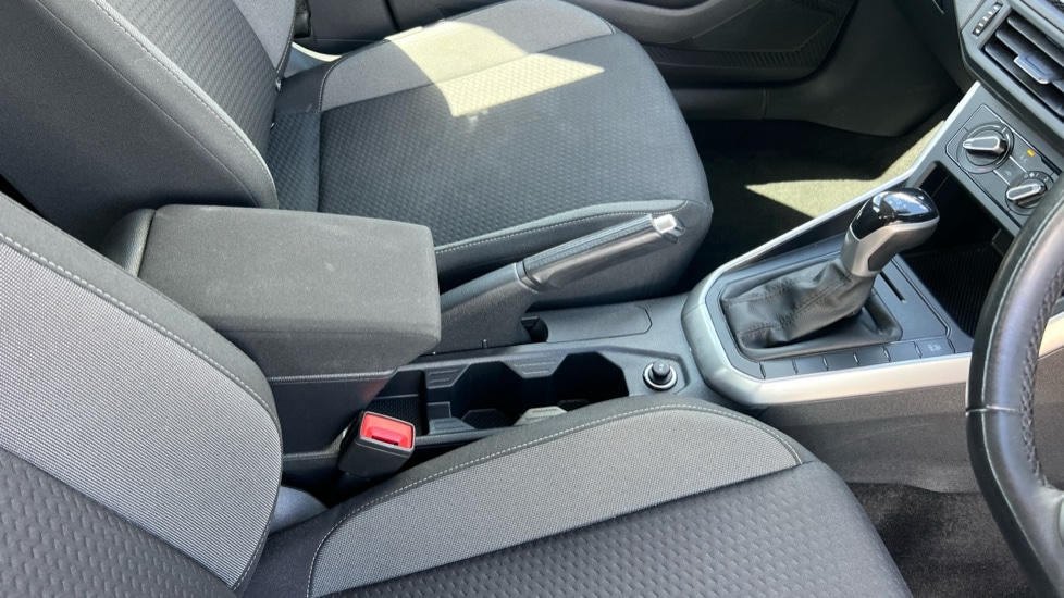 Used Volkswagen Polo 2023 for sale - 76146210: Photo 42