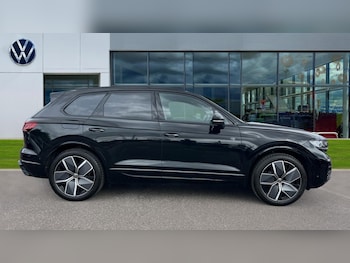 Used Volkswagen Touareg 2025 for sale - 75522082: Photo