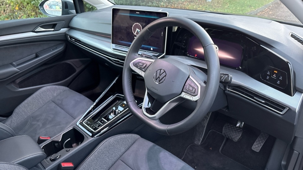 Used Volkswagen Golf 2025 for sale - 77036051: Photo 6