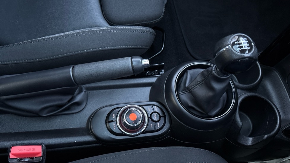 Used MINI Hatch 2018 for sale - 76933110: Photo 28