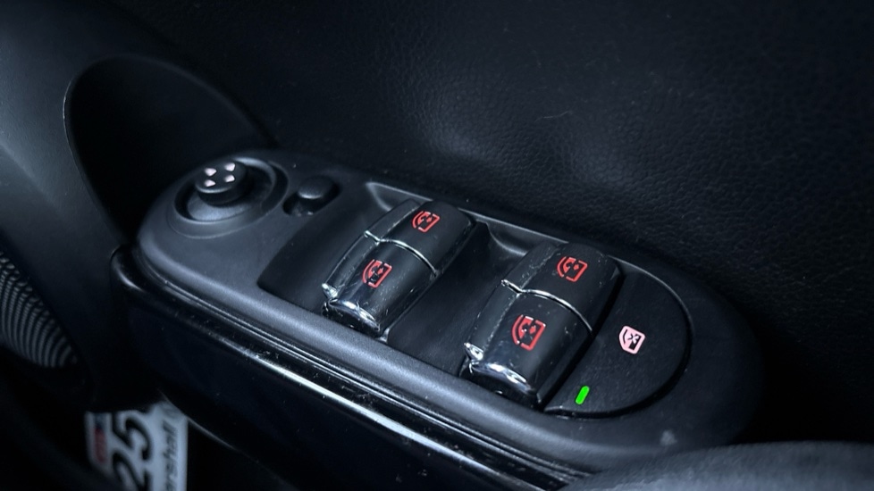 Used MINI Hatch 2018 for sale - 76933110: Photo 37