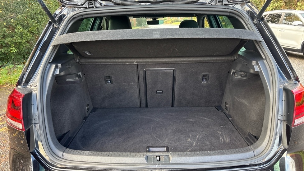 Used Volkswagen Golf 2017 for sale - 77021856: Photo 16