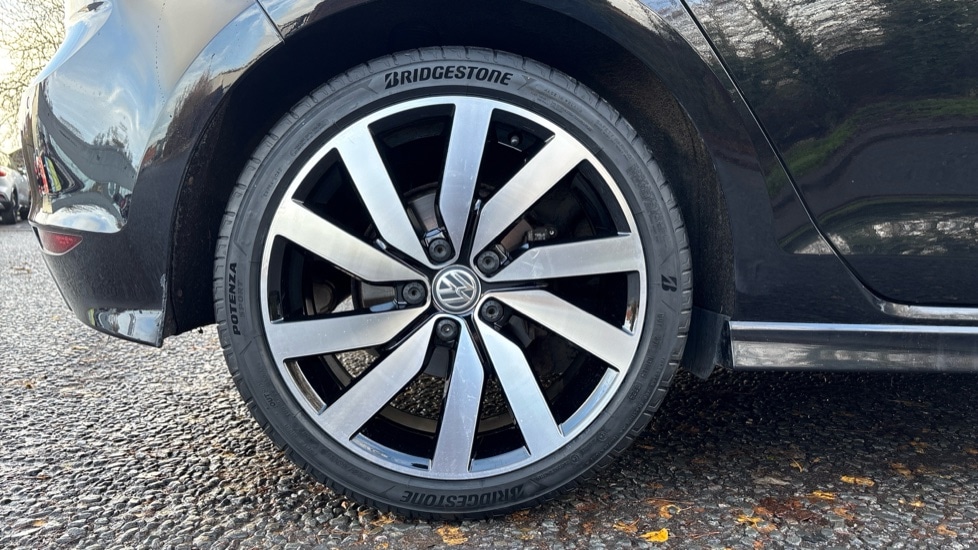 Used Volkswagen Golf 2017 for sale - 77021856: Photo 5