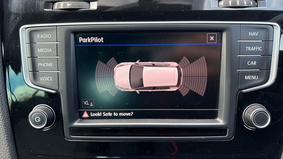 Used Volkswagen Golf 2017 for sale - 77021856: Photo 50