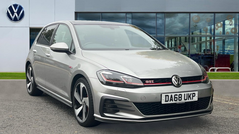 Used Volkswagen Golf 2018 for sale - 76437996: Photo 1
