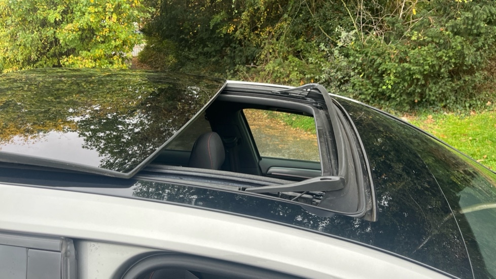 Used Volkswagen Golf 2018 for sale - 76437996: Photo 38