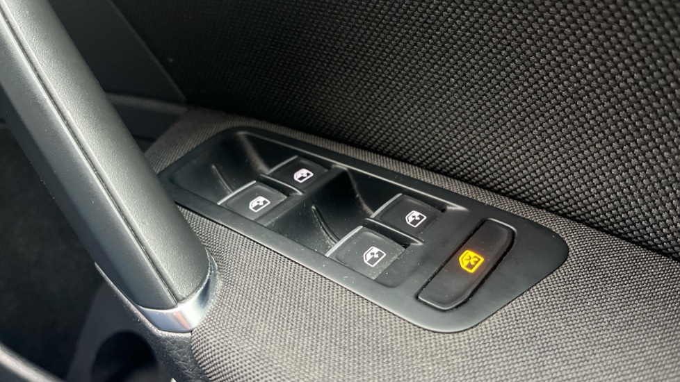 Used Volkswagen Golf 2018 for sale - 76437996: Photo 41