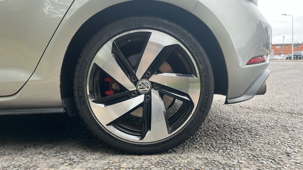 Used Volkswagen Golf 2018 for sale - 76437996: Photo 5