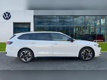 Used Volkswagen Passat 2025 for sale - 75522171: Photo