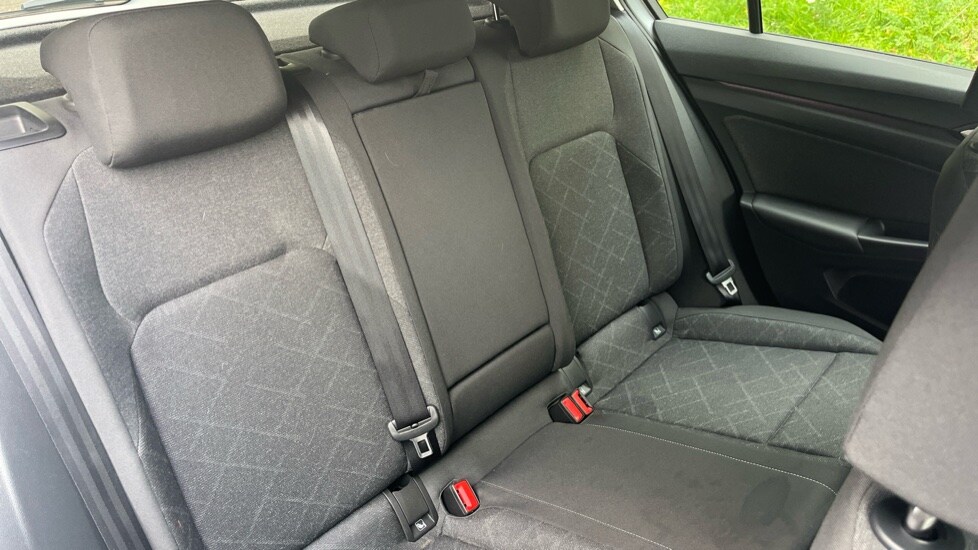 Used Volkswagen Golf 2024 for sale - 76272992: Photo 15