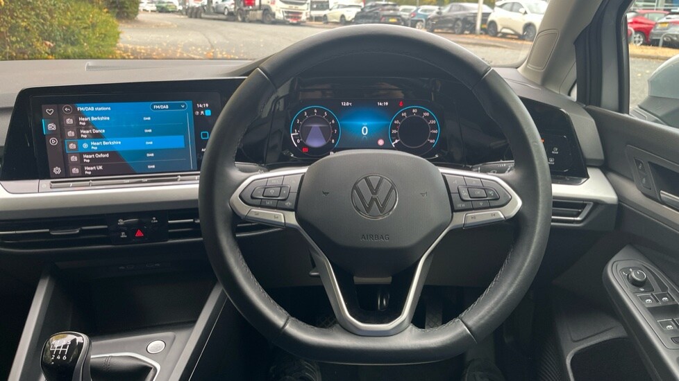 Used Volkswagen Golf 2024 for sale - 76272992: Photo 25