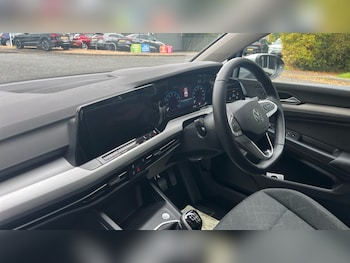 Used Volkswagen Golf 2024 for sale - 76272992: Photo