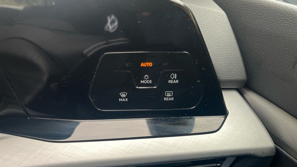 Used Volkswagen Golf 2024 for sale - 76272992: Photo 34