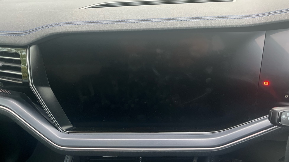 Used Volkswagen Touareg 2025 for sale - 76442129: Photo 13