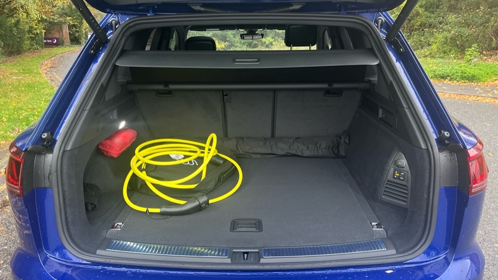 Used Volkswagen Touareg 2025 for sale - 76442129: Photo 16