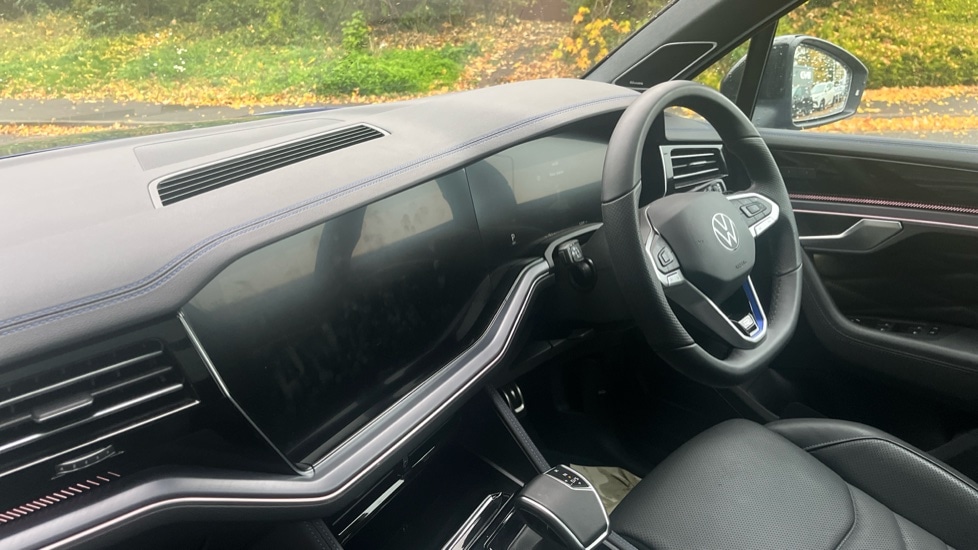 Used Volkswagen Touareg 2025 for sale - 76442129: Photo 2