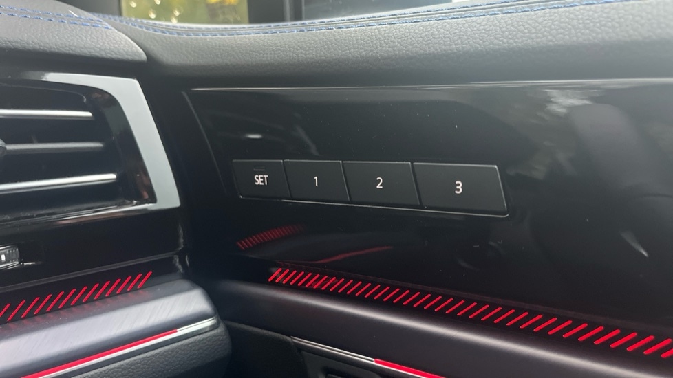 Used Volkswagen Touareg 2025 for sale - 76442129: Photo 40