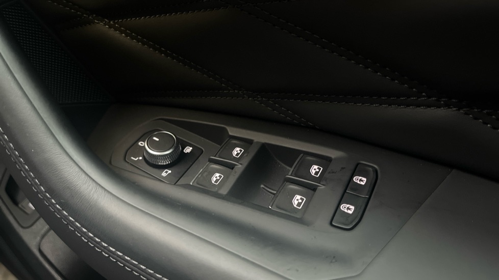 Used Volkswagen Touareg 2025 for sale - 76442129: Photo 41