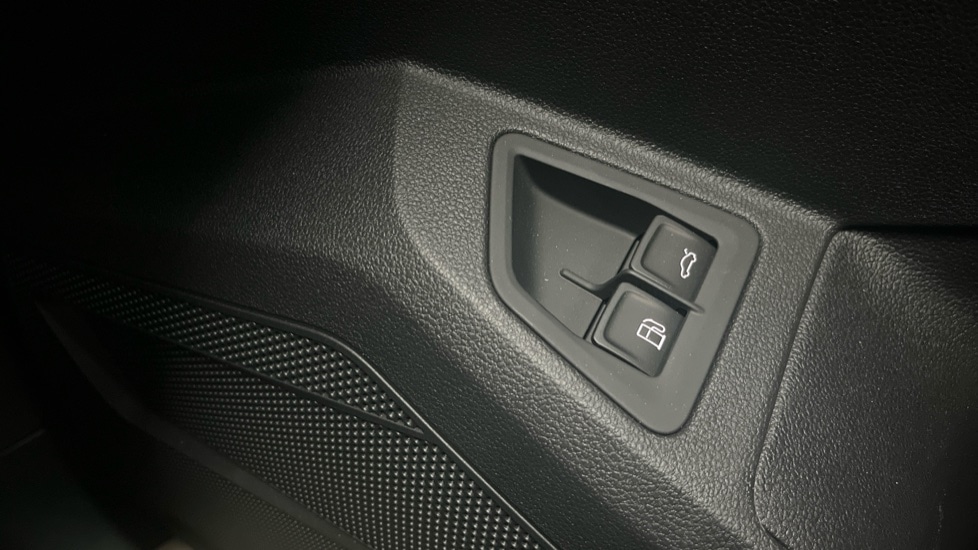 Used Volkswagen Touareg 2025 for sale - 76442129: Photo 42