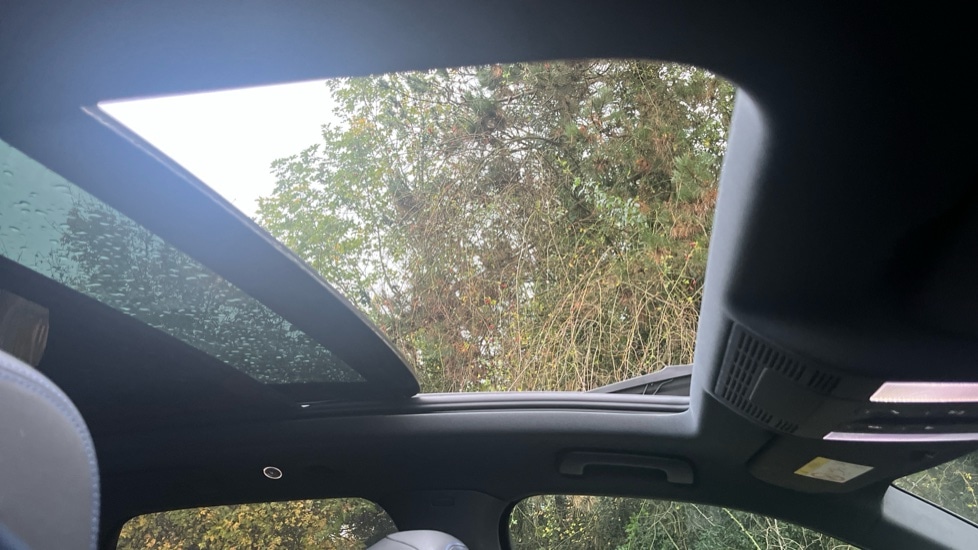 Used Volkswagen Touareg 2025 for sale - 76442129: Photo 48