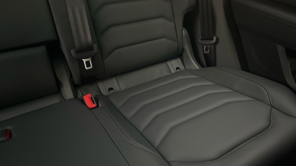 Used Volkswagen Touareg 2025 for sale - 76442129: Photo 51