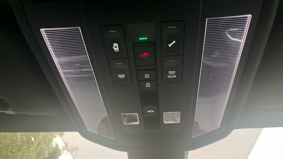 Used Volkswagen Touareg 2025 for sale - 76442129: Photo 52