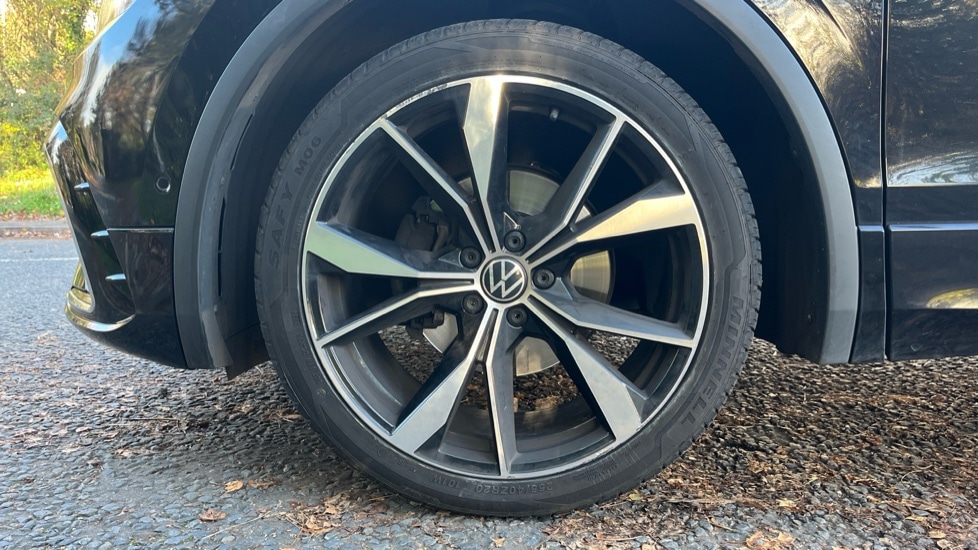 Used Volkswagen Tiguan 2023 for sale - 76873131: Photo 18