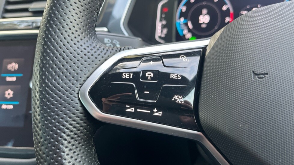 Used Volkswagen Tiguan 2023 for sale - 76873131: Photo 26