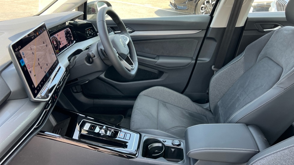 Used Volkswagen Golf 2025 for sale - 76869175: Photo 28