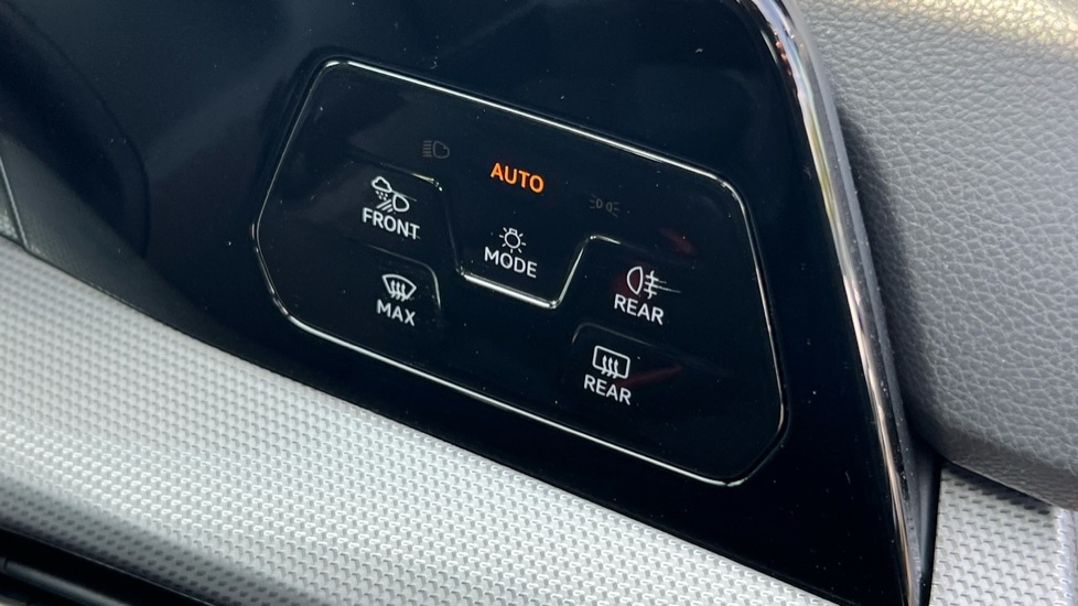 Used Volkswagen Golf 2025 for sale - 76869175: Photo 32