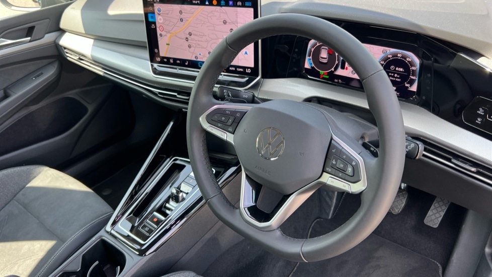 Used Volkswagen Golf 2025 for sale - 76869175: Photo 6