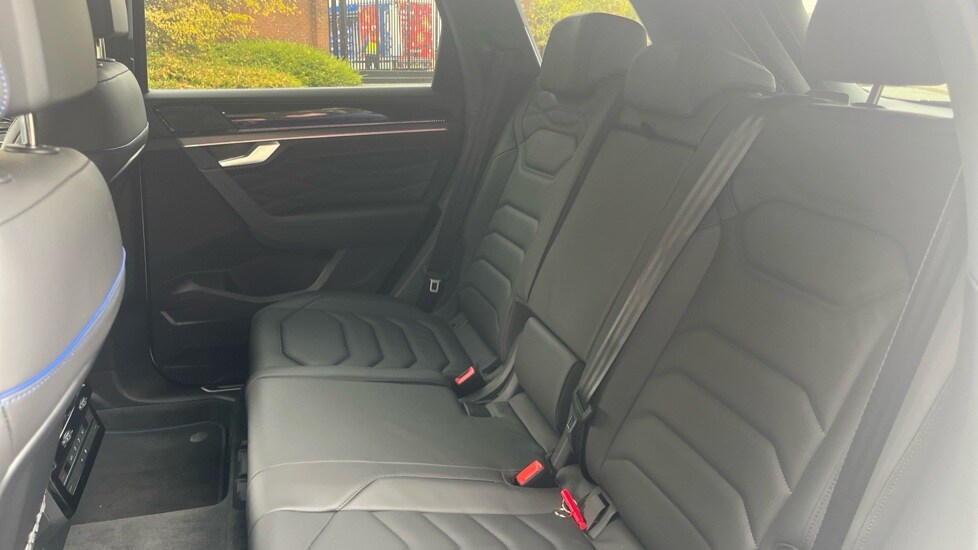 Used Volkswagen Touareg 2024 for sale - 75467636: Photo 15