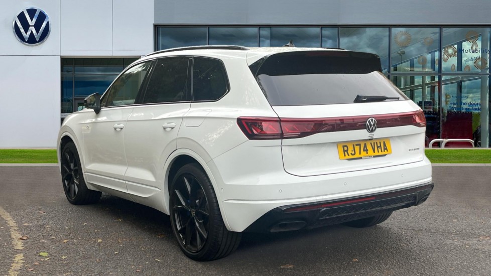 Used Volkswagen Touareg 2024 for sale - 75467636: Photo 3