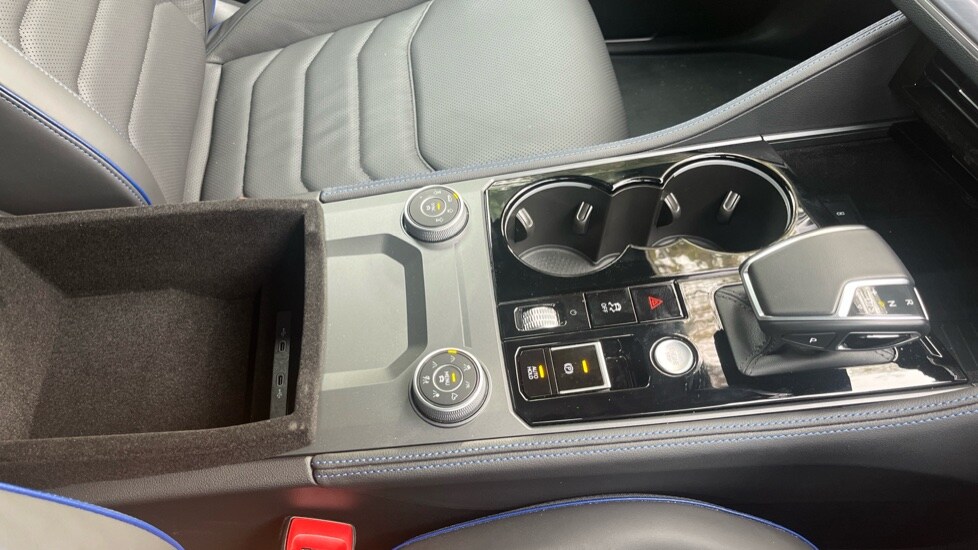 Used Volkswagen Touareg 2024 for sale - 75467636: Photo 35