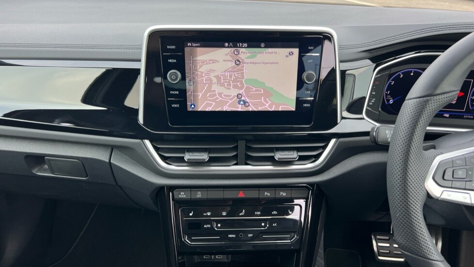 Used Volkswagen T-Roc 2025 for sale - 76593648: Photo 13